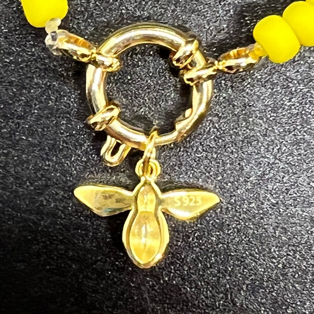 NWT|Gold Bee 🐝 Choker |real sterling silver S925
B2 - Picture 8 of 8